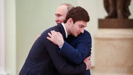 Vladimir Putin s-a intalnit cu fiul in varsta de 17 ani al lui Ramzan Kadirov: 