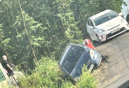 Accident grav pe supratraversarea improvizata peste A0 din <span style='background:#EDF514'>CORBEANCA</span> girata de PSD si PNL (Video)