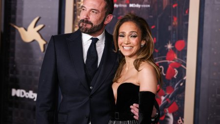 Jennifer Lopez si Ben Affleck, la un pas de divort. Un apropiat al cuplului a rupt tacerea: Ben s-a mutat deja