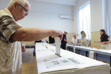 Mai multe sectii din Timis si Hunedoara au sarit de 100% prezenta la vot la ora 13.00. Cum s-a ajuns in aceasta situatie