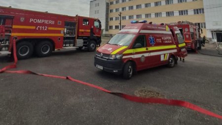 Incendiu in apropierea Spitalului de Urgenta din Petrosani