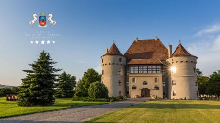 (P) Castelul Bethlen-<span style='background:#EDF514'>HALLE</span>r, desemnat de Top Hotel Awards  Cea mai buna destinatie de turism viticol din Romania