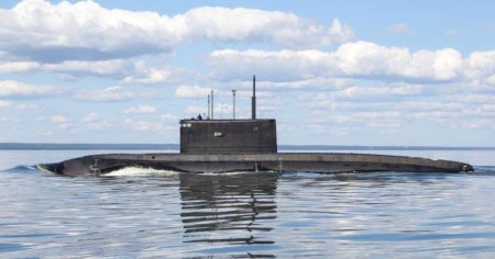 Rusia a trimis submarine pentru a patrula in Marea Neagra