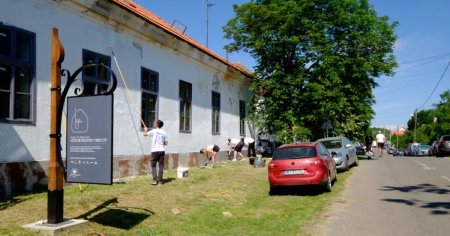 Peste 500 de voluntari, din tara si strainatate au zugravit casele din satul de poveste Altringen FOTO