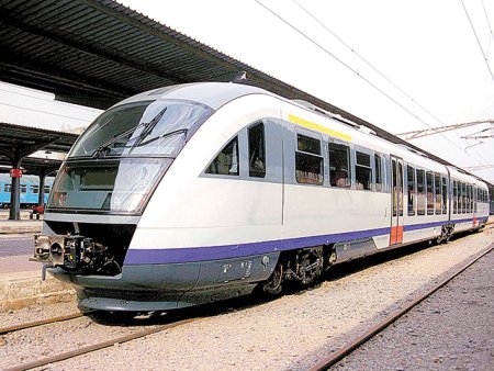 Trenurile private au ajuns la 45% <span style='background:#EDF514'>COTA DE PIATA</span> pe ruta Bucuresti-Brasov, cea mai tranzitata ruta feroviara: miza o reprezinta 7 milioane de pasageri anual