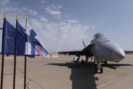 Ceremonie la baza de la Mihail <span style='background:#EDF514'>KOGALNICEANU</span>. Un detasament finlandez va participa la misiuni de Politie Aeriana alaturi de militarii romani