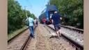 Accident feroviar la Dra<span style='background:#EDF514'>GANESTI</span> de Vede. Doua vagoane ale unui tren, care transporta 200 de persoane, au deraiat