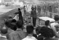 Carnagiul care a ucis 83 de oameni » 69 de ani de la cel mai mare dezastru din istoria <span style='background:#EDF514'>AUTOMOBIL</span>ismului. Marele Fangio a scapat in ultimul moment