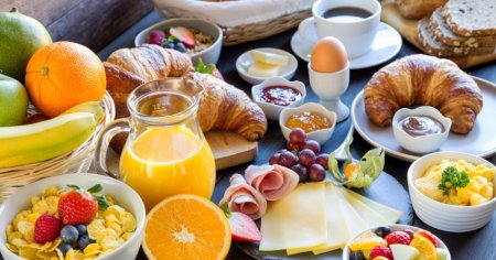 9 alimente infl<span style='background:#EDF514'>AMATORI</span>i pentru micul dejun care ingrasa: Sunt bogate in zaharuri rafinate, grasimi nesanatoase si ingrediente procesate