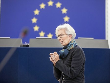 Lagarde: BCE ar putea astepta cateva sedinte intre reducerile de dobanzi