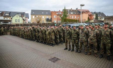 Germania vrea un recensamant la varsta majoratului al recrutilor pentru serviciu militar, obligatoriu doar in cazul baietilor