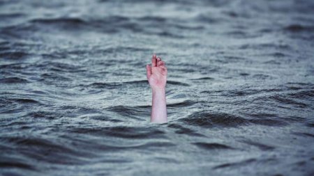 O tanara a murit inecata intr-un lac din Bistrita