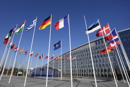 Ministrii Apararii din statele NATO, discutii la Bruxelles inainte de Summit-ul din iulie