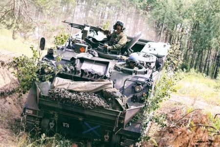 Lituania trimite Ucrainei 14 blindate M113