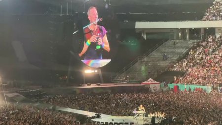 Tot stadionul a huiduit la al doilea concert Coldplay, din Bucuresti. Ce s-a intamplat. VIDEO