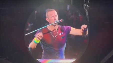 Solistul de la Coldplay le-a cerut spectatorilor sa il huiduie: Asta e un hou adevarat. Babasha a fost aplaudat la concertul de joi
