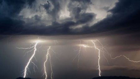 Atentie: vin furtunile peste Bucuresti!