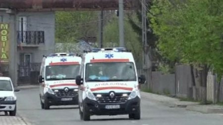 Patru frati din Botosani, batuti cu bestialitate de propriul tata dintr-un motiv banal. Copiii au ajuns la spital