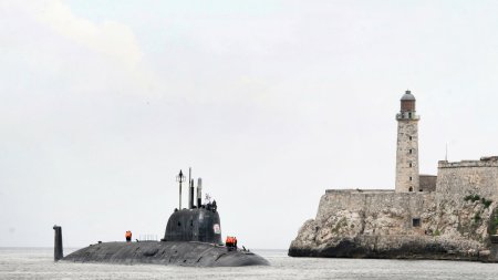 Reportaj exclusiv CNN. Imagini cu <span style='background:#EDF514'>SUBMARINUL</span> nuclear Kazan trimis de Putin in Cuba