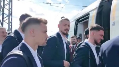 Tricolorii au calatorit cu trenul spre München pentru partida cu Ucraina de la EURO 2024. Edi Iordanescu si-a sarbatorit ziua de nastere inainte de meci