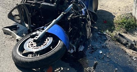 Accident teribil in judetul Iasi: un politician AUR si iubita lui au murit dupa ce au spulberat un pieton cu moto<span style='background:#EDF514'>SCUTER</span>ul