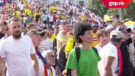 Imagini din Fan Zone in Piata George <span style='background:#EDF514'>ENESCU</span> » Romania castiga cu 3-0 contra Ucrainei si declanseaza petrecerea dupa fluierul final