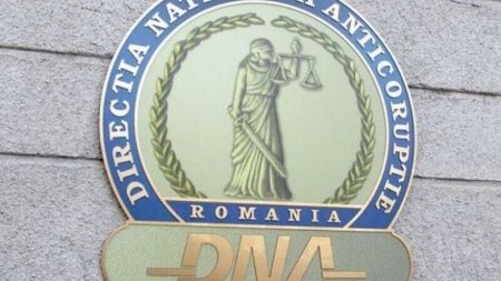 Scandal de coruptie la Inspectoratul Judetean de Politie Cluj. Seful institutiei, chestorul Mihai Rus a fost retinut de DNA