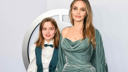 Angelina Jolie si fiica sa, Vivienne, au castigat primele lor premii Tony. Ce tinute au purtat