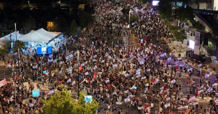Desfasurare de forte in Ierusalim: Proteste masive si <span style='background:#EDF514'>ARESTARI</span> in urma demonstratiei impotriva lui Netanyahu VIDEO