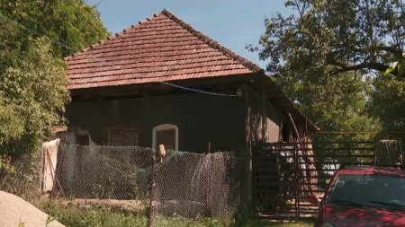 Cum ar fi murit familia din Cluj, care a fost gasita in piscina gonflabila din curtea casei. Ipoteza neasteptata