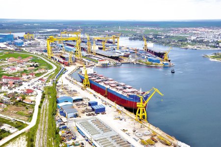 Tribunalul Constanta a deschis procedura de insolventa la santierul naval <span style='background:#EDF514'>DAMEN MANGALIA</span>, cu 1.500 de angajati. Grupul olandez Damen, care include 55 de companii la nivel international si 35 de santiere navale, in care lucreaza 12.500 de angajati, a avut afaceri totale de 3,1 miliarde de euro