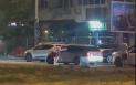 Ancheta a Politiei Capitalei, dupa ce doi barbati lovesc soferul unei masini care sta in <span style='background:#EDF514'>COLOANA</span>. 