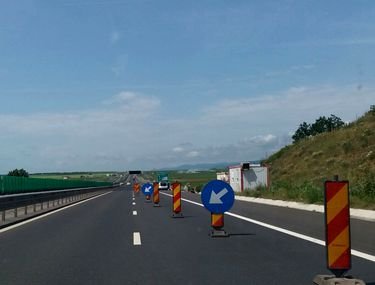 Masini avariate de un rost de dilatatie defect de pe Autostrada Bucuresti-Pitesti