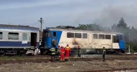 O locomotiva a luat foc in mers. Sase calatori s-au evacuat inainte de sosirea salvatorilor VIDEO