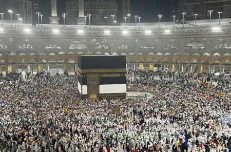 Numarul deceselor cauzate de temperaturile de peste 50 de grade Celsius din timpul pelerinajului de la Mecca a ajuns la 900 de oameni