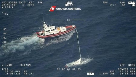 12 cadavre de migranti scoase din apa in Italia, dupa ce o barca s-a scufundat