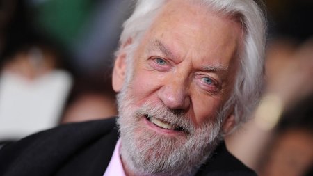 Donald Sutherland, starul inconfundabil din 'MASH,' 'Ad Astra' si 'Hunger <span style='background:#EDF514'>GAMES</span>,' a decedat la 88 de ani