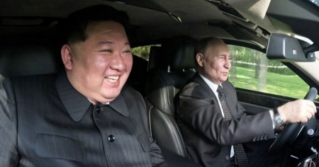 Imagini de colectie cu Putin si Kim plimbandu-se in <span style='background:#EDF514'>LIMUZINA</span> ruseasca Aurus, dupa ce au incheiat pactul de aparare reciproca VIDEO