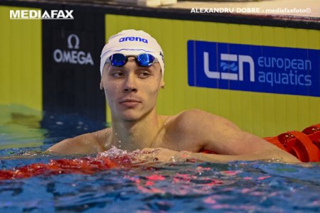 David Popovici inoata vineri seara in finala de 200 m liber de la Campionatul European