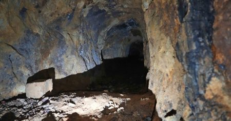 Guvernul vrea sa deschida mai multe mine de minerale si metale. Ar fi vizata inclusiv mina de aur de la Rosia Montana. Masuri similare in Italia