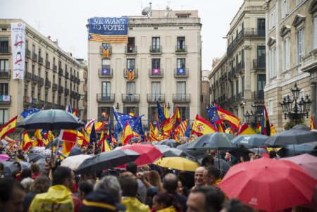 Barcelona intentioneaza sa interzica toate inchirierile pe termen scurt pentru turisti din cauza cresterii preturilor