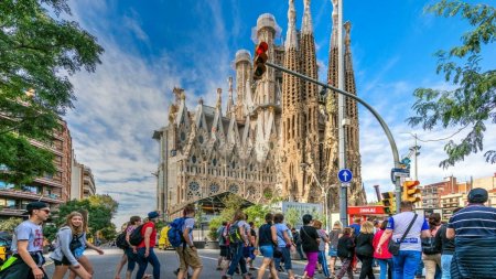 Una dintre cele mai populare destinatii turistice, Barcelona, vrea sa inchida toate apartamentele de vacanta pana in 2028