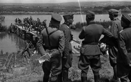 22 iunie 1941 - Romania intra in cel de-al Doilea Razboi Mondial de partea Axei. Semnificatii istorice pentru data de 22 iunie