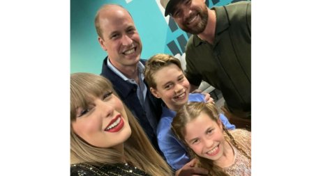 Printul William, <span style='background:#EDF514'>FILMAT IN TIMP</span> ce dansa la un concert Taylor Swift. El si copiii au facut poze cu artista. FOTO, VIDEO