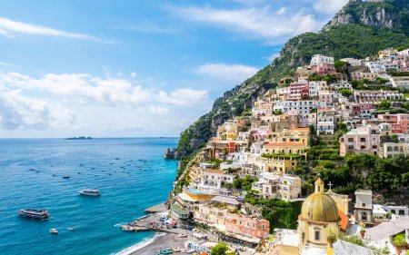 Autoritatile din Capri au interzis accesul turistilor pe insula