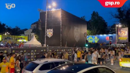 Belgia - Romania. Imagini din Fan Zone-ul de pe Calea Victoriei » Acces restrictionat la ecranul de 60 de metri patrati