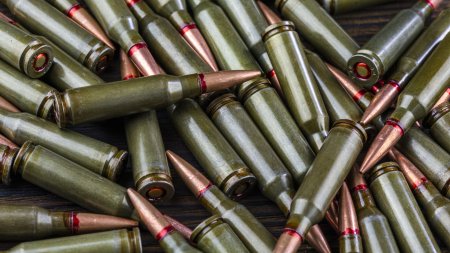 Serbia, prieten al Rusiei, a vandut munitie de razboi in valoare de 800 de milioane de euro, care a ajuns in Ucraina