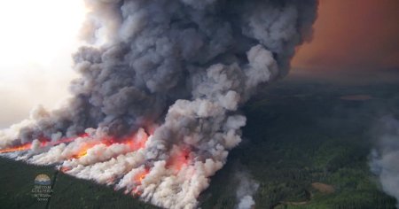 Alerta in Canada din cauza incendiilor de vegetatie. Sute de detinuti dintr-o inchisoare de inalta securitate au fost evacuati