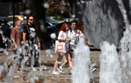 Valul de caldura persista. Cod portocaliu de canicula in 7 judete si in Bucuresti