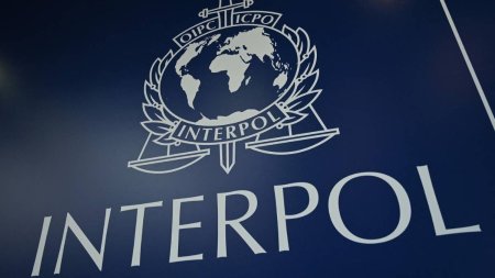 Un candidat de pe lista scurta pentru sefia Interpol este acuzat ca a fost implicat in <span style='background:#EDF514'>RAPIRE</span>a a doi afaceristi indieni